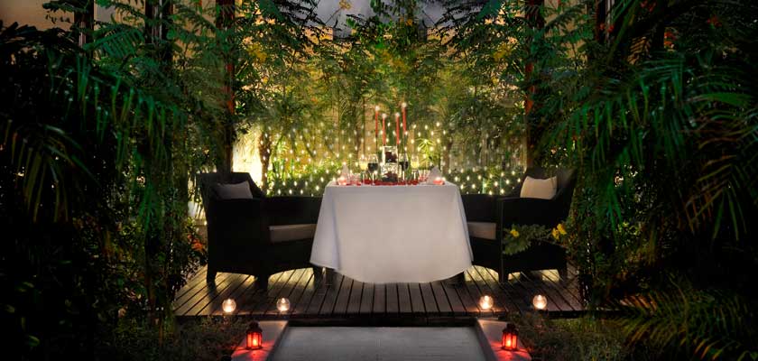 Valentine's-Day-at-Cabana,-The-Address-Dubai-Mall