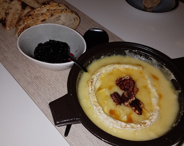 camembert-cheese-wheel_preview-(1)